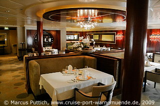 Das Kreuzfahrtschiff MEIN SCHIFF: Das Restaurant Richard's Fines Essen auf Deck 5.