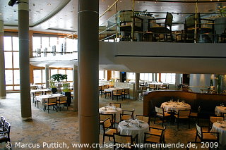 Das Kreuzfahrtschiff MEIN SCHIFF: Das Restaurant Atlantik auf Deck 5.