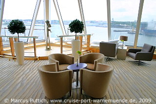 Das Kreuzfahrtschiff MEIN SCHIFF: Die X-Lounge auf Deck 12.