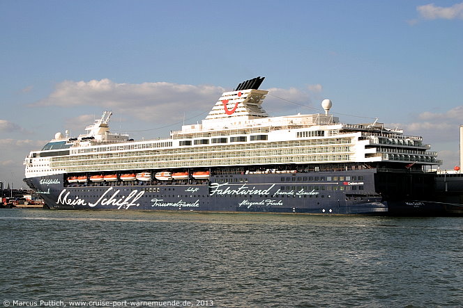 Das Kreuzfahrtschiff MEIN SCHIFF 1 am 30. April 2013 in Southampton (England).