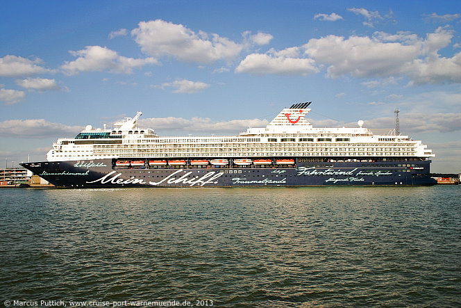Das Kreuzfahrtschiff MEIN SCHIFF 1 am 30. April 2013 in Southampton (England).