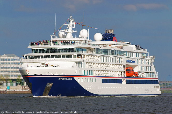 Das Kreuzfahrtschiff HANSEATIC nature am 05. Mai 2019 in Hamburg (Deutschland).
