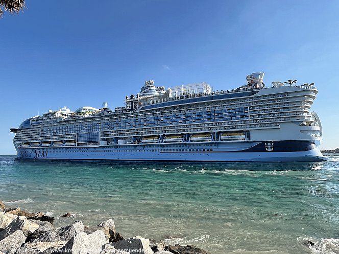 Das Kreuzfahrtschiff ICON OF THE SEAS am 06. April 2024 in Miami, FL (USA).