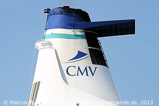 Das Kreuzfahrtschiff DISCOVERY am 07. Juli 2013 im Ostseebad Warnem&uuml;nde.