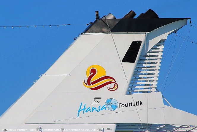 Das Kreuzfahrtschiff OCEAN MAJESTY am 27. Mai 2017 im Kreuzfahrthafen Warnem&uuml;nde in der Hansestadt Rostock.