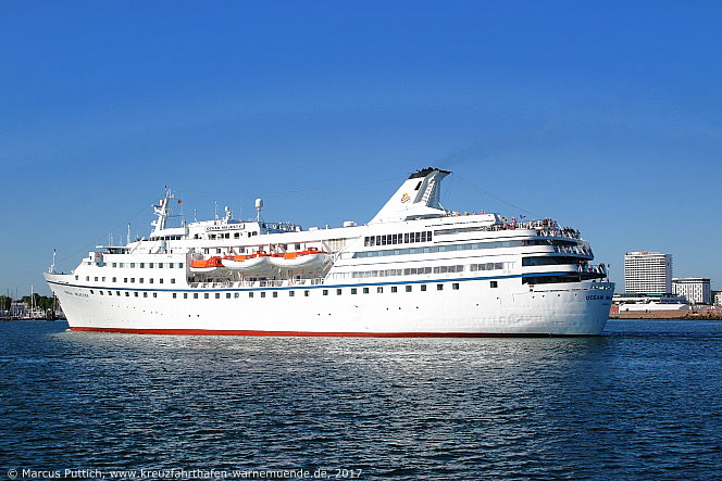 Das Kreuzfahrtschiff OCEAN MAJESTY am 27. Mai 2017 im Kreuzfahrthafen Warnem&uuml;nde in der Hansestadt Rostock.