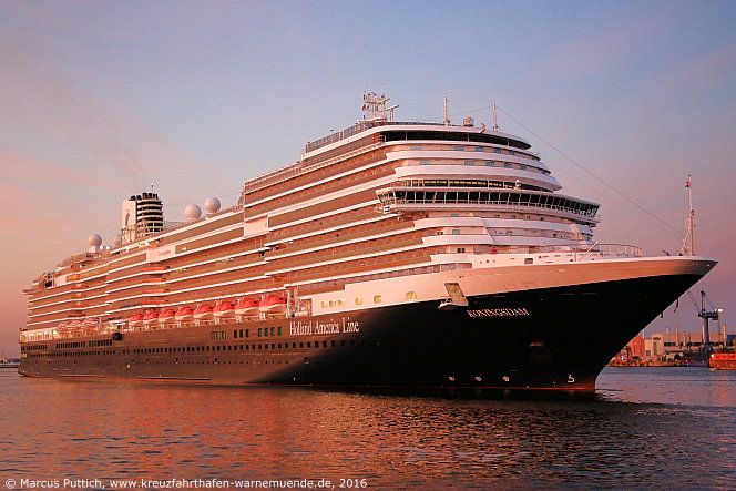 Das Kreuzfahrtschiff KONINGSDAM am 07. September 2016 im Kreuzfahrthafen Warnemünde in der Hansestadt Rostock.