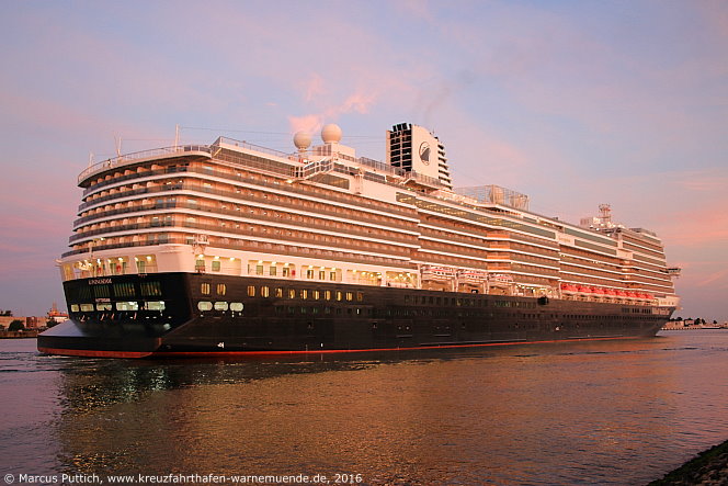 Das Kreuzfahrtschiff KONINGSDAM am 07. September 2016 im Kreuzfahrthafen Warnemünde in der Hansestadt Rostock.