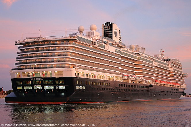 Das Kreuzfahrtschiff KONINGSDAM am 07. September 2016 im Kreuzfahrthafen Warnemünde in der Hansestadt Rostock.