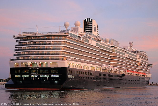Das Kreuzfahrtschiff KONINGSDAM am 07. September 2016 im Kreuzfahrthafen Warnemünde in der Hansestadt Rostock.