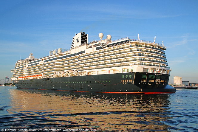 Das Kreuzfahrtschiff KONINGSDAM am 23. Mai 2018 im Kreuzfahrthafen Warnem&uuml;nde in der Hansestadt Rostock.