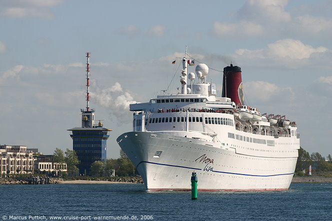 Das Kreuzfahrtschiff MONA LISA am 14. Mai 2006 im Ostseebad Warnem&uuml;nde.