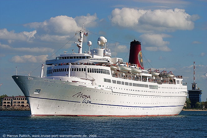 Das Kreuzfahrtschiff MONA LISA am 14. Mai 2006 im Ostseebad Warnem&uuml;nde.
