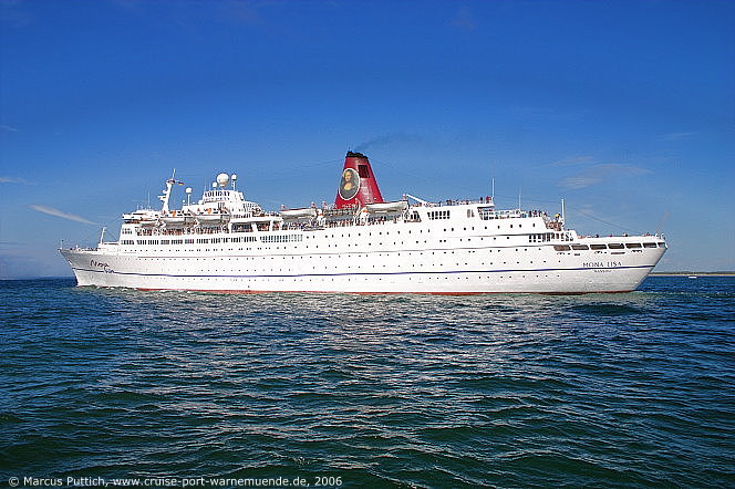 Das Kreuzfahrtschiff MONA LISA am 14. Mai 2006 im Ostseebad Warnem&uuml;nde.