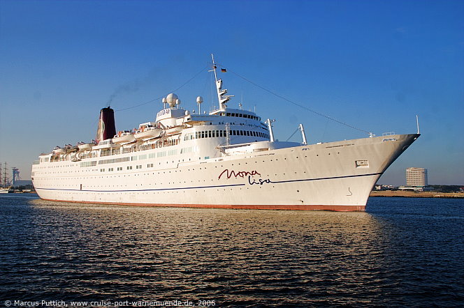 Das Kreuzfahrtschiff MONA LISA am 24. September 2006 im Ostseebad Warnemünde.