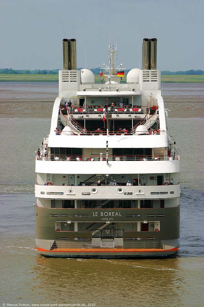 Das Kreuzfahrtschiff LE BOREAL am 30. Juni 2010 in Bremerhaven (Deutschland).