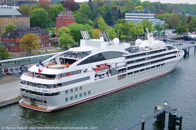 Das Kreuzfahrtschiff LE SOLEAL am 12. Mai 2017 in Kiel (Deutschland).