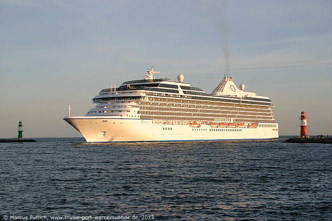 Das Kreuzfahrtschiff MARINA am 06. Juli 2013 im Kreuzfahrthafen Warnem&uuml;nde in der Hansestadt Rostock.