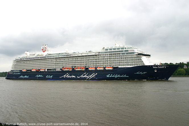 Das Kreuzfahrtschiff MEIN SCHIFF 3 am 01. Juni 2014 in Hamburg (Deutschland).