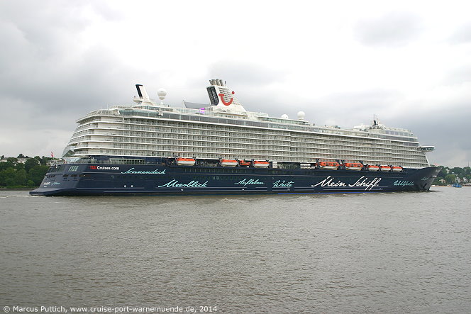 Das Kreuzfahrtschiff MEIN SCHIFF 3 am 01. Juni 2014 in Hamburg (Deutschland).