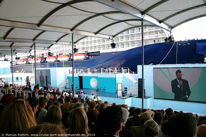 Die Taufe von dem Kreuzfahrtschiff MEIN SCHIFF 3 am 12. Juni 2014 in Hamburg (Deutschland) unter dem Motto 'Diamant trifft Perle'.