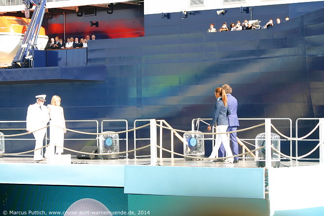 Die Taufe von dem Kreuzfahrtschiff MEIN SCHIFF 3 am 12. Juni 2014 in Hamburg (Deutschland) unter dem Motto 'Diamant trifft Perle'.