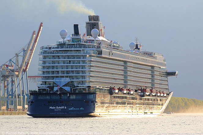 Das Kreuzfahrtschiff MEIN SCHIFF 6 am 14. Mai 2017 in Hamburg (Deutschland).