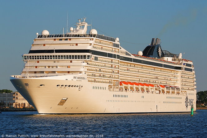 Das Kreuzfahrtschiff MSC ORCHESTRA am 19. Mai 2018 im Kreuzfahrthafen Warnem&uuml;nde in der Hansestadt Rostock.