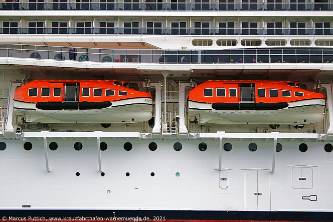 Das Kreuzfahrtschiff MSC SEAVIEW am 08. Oktober 2021 im Kreuzfahrthafen Warnem&uuml;nde in der Hansestadt Rostock.