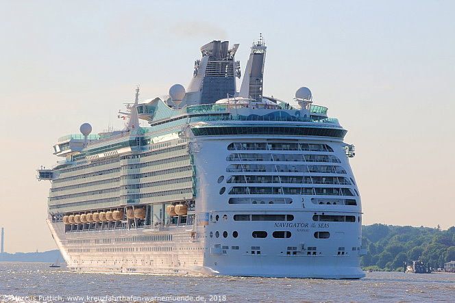 Das Kreuzfahrtschiff NAVIGATOR OF THE SEAS von der Kreuzfahrtreederei Royal Caribbean International am 29. Mai 2018 in Hamburg (Deutschland).