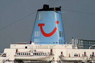 Das Kreuzfahrtschiff THOMSON SPIRIT am 25. August 2009 im Ostseebad Warnem&uuml;nde.