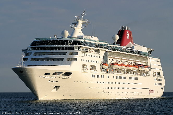 Das Kreuzfahrtschiff EMPRESS am 27. Mai 2011 im Kreuzfahrthafen Warnem&uuml;nde in der Hansestadt Rostock.