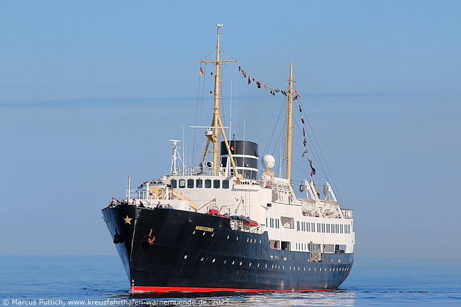 Das Kreuzfahrtschiff NORSTJERNEN von der Kreuzfahrtreederei Vestland Classic am 13. Mai 2015 im Kreuzfahrthafen Warnemünde in der Hansestadt Rostock.
