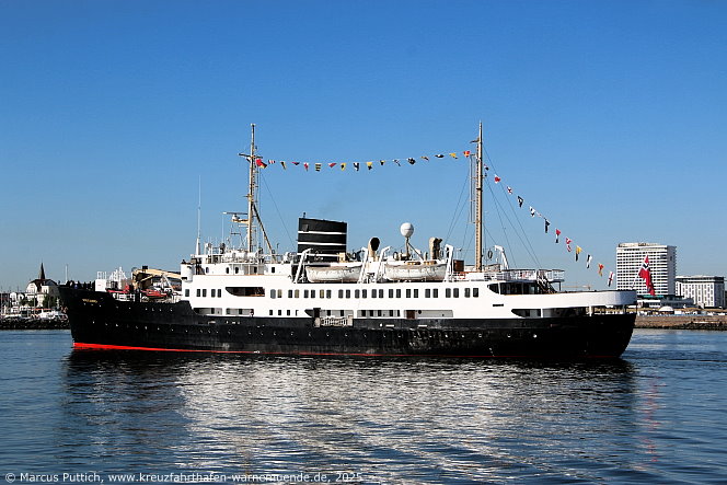 Das Kreuzfahrtschiff NORSTJERNEN von der Kreuzfahrtreederei Vestland Classic am 13. Mai 2015 im Kreuzfahrthafen Warnemünde in der Hansestadt Rostock.