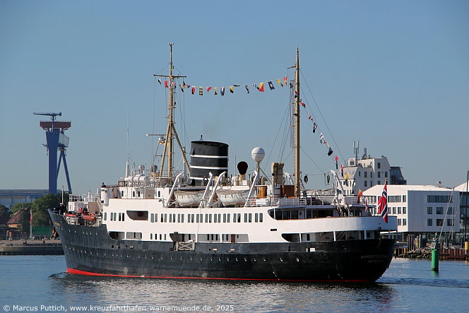 Das Kreuzfahrtschiff NORSTJERNEN von der Kreuzfahrtreederei Vestland Classic am 13. Mai 2015 im Kreuzfahrthafen Warnemünde in der Hansestadt Rostock.