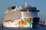 Kreuzfahrtschiff NORWEGIAN GETAWAY am 03. Juni 2022 im Kreuzfahrthafen Warnemünde in der Hansestadt Rostock