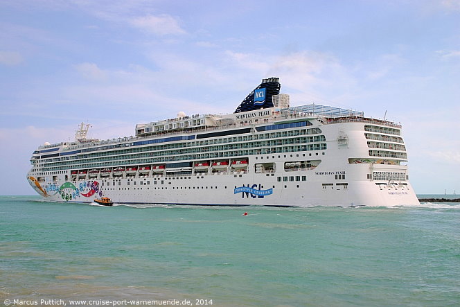 Das Kreuzfahrtschiff NORWEGIAN PEARL am 28. März 2014 in Miami, FL (USA).