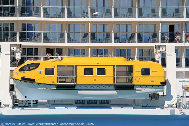 Das Kreuzfahrtschiff ODYSSEY OF THE SEAS von der Kreuzfahrtreederei Royal Caribbean International am 26. Juni 2026 in Civitavecchia (Italien).