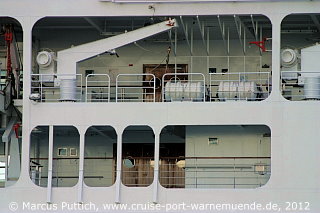 Das Kreuzfahrtschiff COSTA VOYAGER am 10. Juni 2012 im Ostseebad Warnem&uuml;nde (Erstanlauf).