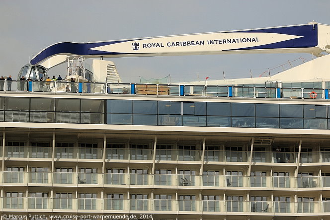 Das Kreuzfahrtschiff QUANTUM OF THE SEAS von der Kreuzfahrtreederei Royal Caribbean International am 23. Oktober 2014 in Hamburg (Deutschland).