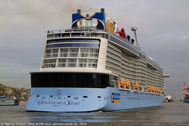 Das Kreuzfahrtschiff QUANTUM OF THE SEAS von der Kreuzfahrtreederei Royal Caribbean International am 23. Oktober 2014 in Hamburg (Deutschland).