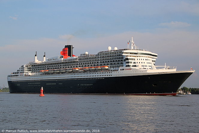 Das Kreuzfahrtschiff QUEEN MARY 2 am 27. Mai 2018 in Hamburg (Deutschland).