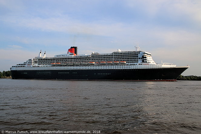 Das Kreuzfahrtschiff QUEEN MARY 2 am 27. Mai 2018 in Hamburg (Deutschland).