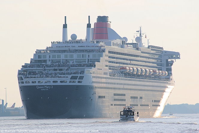 Das Kreuzfahrtschiff QUEEN MARY 2 am 27. Mai 2018 in Hamburg (Deutschland).