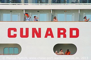 Das Kreuzfahrtschiff QUEEN VICTORIA am 11. Juni 2013 im Kreuzfahrthafen Warnemünde in der Hansestadt Rostock (Erstanlauf).