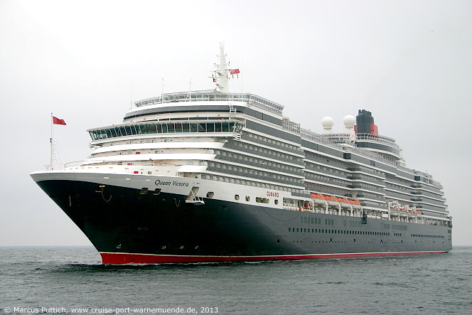 Das Kreuzfahrtschiff QUEEN VICTORIA am 11. Juni 2013 im Kreuzfahrthafen Warnemünde in der Hansestadt Rostock (Erstanlauf).