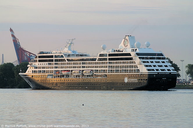 Das Kreuzfahrtschiff AZAMARA QUEST am 07. August 2013 in Hamburg (Deutschland).