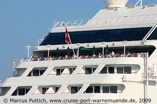 Kreuzfahrtschiff AZAMARA JOURNEY am 06. August 2009 im Kreuzfahrthafen Warnem&uuml;nde in der Hansestadt Rostock.