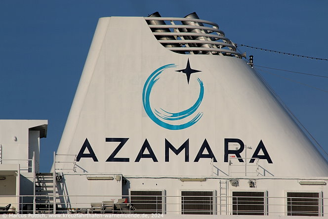 Das Kreuzfahrtschiff Kreuzfahrtschiff AZAMARA ONWARD am 27. August 2024 im Kreuzfahrthafen Warnemünde in der Hansestadt Rostock (Erstanlauf).