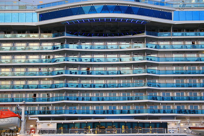 Das Kreuzfahrtschiff REGAL PRINCESS am 05. Mai 2015 im Kreuzfahrthafen Warnem&uuml;nde in der Hansestadt Rostock (Erstanlauf).